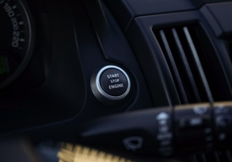 Подержанный автомобиль Land Rover Freelander 2011 года (18 фото)