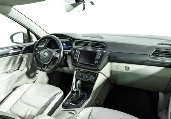 Подержанный автомобиль Volkswagen Tiguan 2017 года (9 фото)