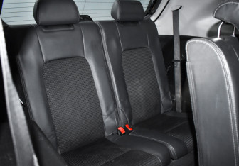 Подержанный автомобиль Chevrolet Captiva 2012 года (15 фото)