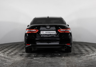 Подержанный автомобиль Toyota Camry Sedan 2019 года (7 фото)