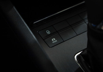 Подержанный автомобиль Skoda Octavia Liftback 2017 года (14 фото)