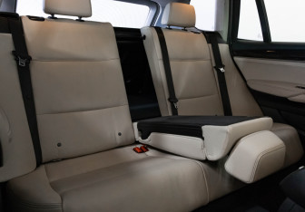 Подержанный автомобиль BMW X3 2014 года (28 фото)