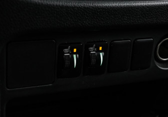 Подержанный автомобиль Mitsubishi L200 2022 года (17 фото)