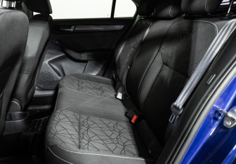 Подержанный автомобиль Skoda Rapid Liftback 2019 года (10 фото)