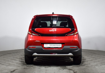 Подержанный автомобиль Kia Soul 2022 года (6 фото)
