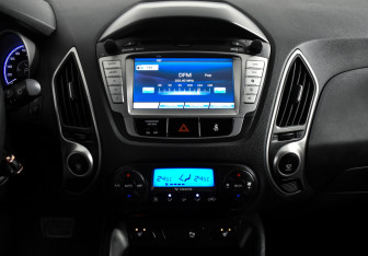 Подержанный автомобиль Hyundai ix35 2012 года (16 фото)