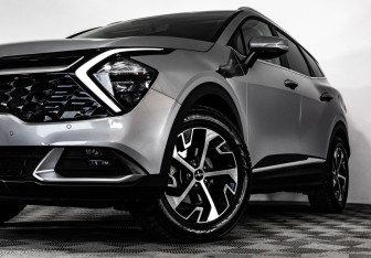 Подержанный автомобиль Kia Sportage 2022 года (2 фото)
