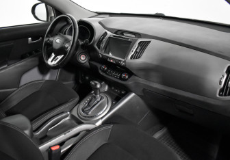 Подержанный автомобиль Kia Sportage 2014 года (12 фото)