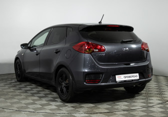 Подержанный автомобиль Kia Ceed Hatchback 2016 года (7 фото)