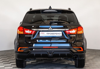 Подержанный автомобиль Mitsubishi ASX 2019 года (6 фото)