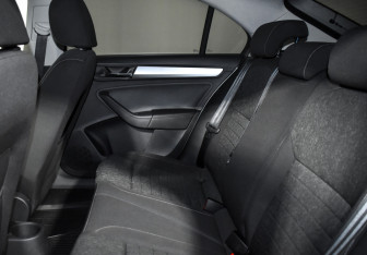 Подержанный автомобиль Skoda Rapid Liftback 2020 года (12 фото)