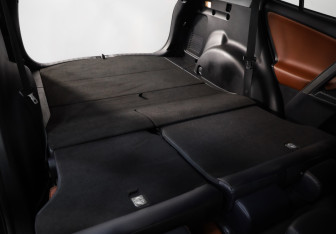 Подержанный автомобиль Toyota RAV4 2015 года (28 фото)