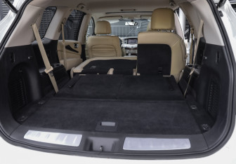 Подержанный автомобиль Infiniti QX60 2017 года (35 фото)