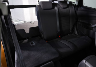 Подержанный автомобиль Ford Kuga 2014 года (25 фото)