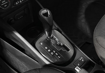 Подержанный автомобиль Kia Rio Hatchback 2012 года (11 фото)