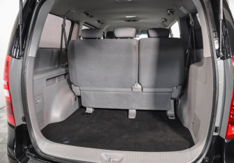 Подержанный автомобиль Hyundai H-1 2018 года (21 фото)