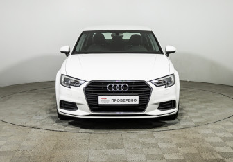 Подержанный автомобиль Audi A3 Sedan 2018 года (2 фото)