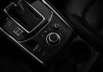 Подержанный автомобиль Mazda CX-5 2017 года (12 фото)