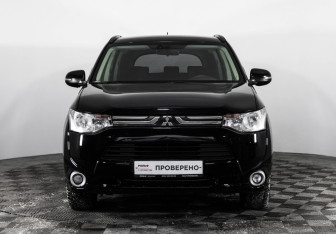 Подержанный автомобиль Mitsubishi Outlander 2012 года (2 фото)