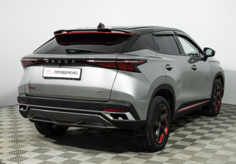 Подержанный автомобиль Omoda C5 2023 года (5 фото)