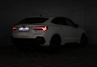 Подержанный автомобиль Audi Q3 Sportback 2020 года (34 фото)
