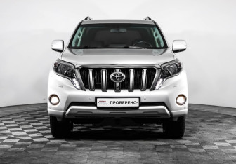 Подержанный автомобиль Toyota Land Cruiser Prado 2014 года (4 фото)