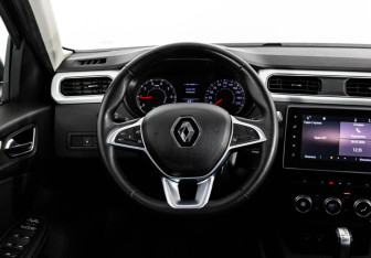 Подержанный автомобиль Renault Arkana 2021 года (13 фото)