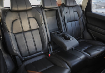 Подержанный автомобиль Land Rover Range Rover Sport 2015 года (32 фото)