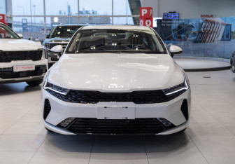 Новый Kia K5 2024 (3 фото)
