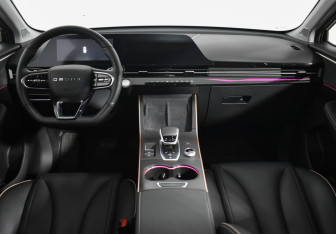 Подержанный автомобиль Omoda C5 2023 года (13 фото)