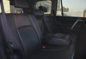 Подержанный автомобиль Toyota Land Cruiser Prado 2014 года (19 фото)