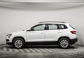 Подержанный автомобиль Skoda Karoq 2020 года (8 фото)