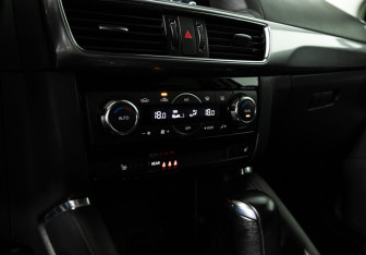 Подержанный автомобиль Mazda CX-5 2015 года (18 фото)