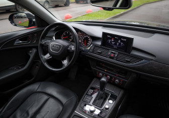Подержанный автомобиль Audi A6 Sedan 2017 года (9 фото)