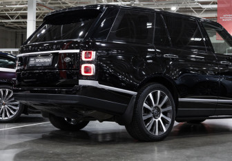 Подержанный автомобиль Land Rover Range Rover 2015 года (8 фото)