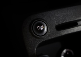 Подержанный автомобиль Renault Kaptur 2017 года (14 фото)