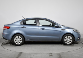 Подержанный автомобиль Kia Rio Sedan 2015 года (4 фото)