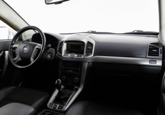 Подержанный автомобиль Chevrolet Captiva 2012 года (9 фото)