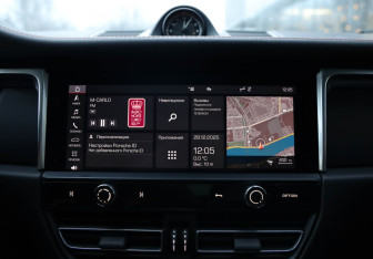 Подержанный автомобиль Porsche Macan 2022 года (9 фото)