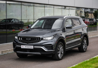 Подержанный автомобиль Geely Atlas Pro 2021 года (3 фото)