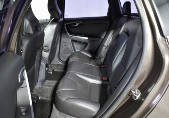 Подержанный автомобиль Volvo XC60 2014 года (11 фото)