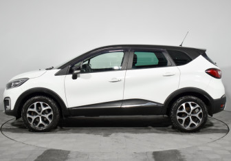 Подержанный автомобиль Renault Kaptur 2017 года (8 фото)