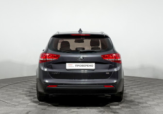 Подержанный автомобиль Kia Ceed Wagon 2018 года (6 фото)