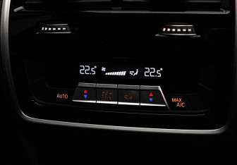 Подержанный автомобиль BMW X7 2019 года (33 фото)