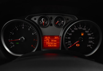 Подержанный автомобиль Ford Focus Sedan 2008 года (19 фото)