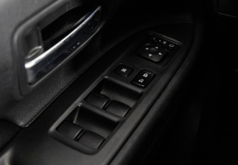 Подержанный автомобиль Mitsubishi Outlander 2013 года (18 фото)