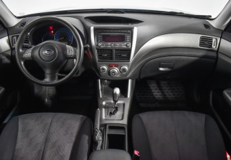 Подержанный автомобиль Subaru Forester Suv 2008 года (13 фото)
