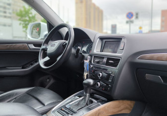 Подержанный автомобиль Audi Q5 2013 года (21 фото)