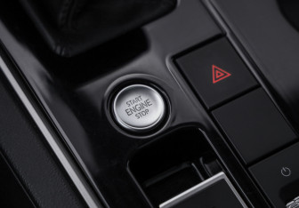 Подержанный автомобиль Volkswagen Touareg 2021 года (23 фото)