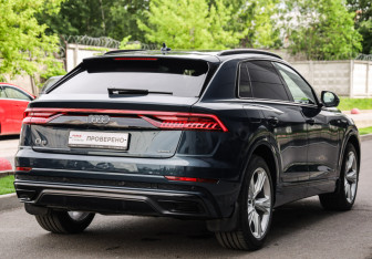 Подержанный автомобиль Audi Q8 2019 года (5 фото)